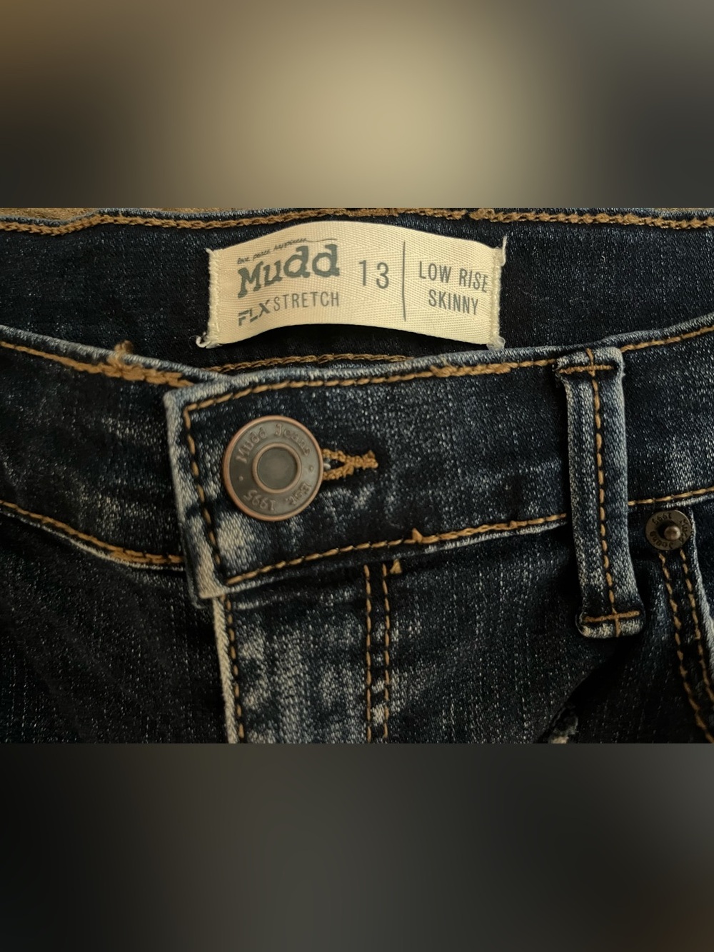 Mudd Distressed Dark Wash Ripped Skinny Jeans Like New - Picture 3 of 3